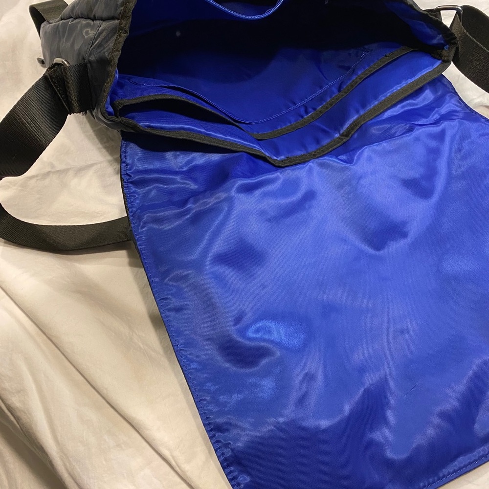 Bag - Picture 3 of 8